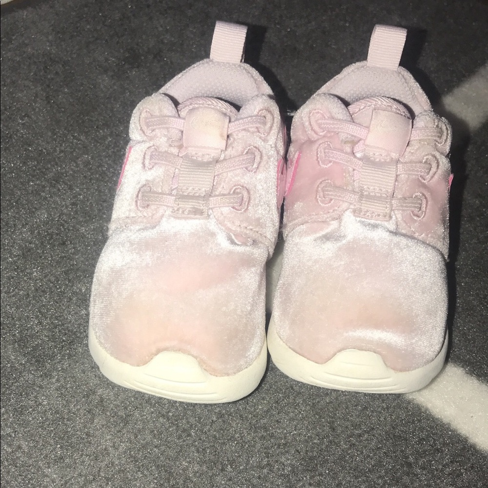 pink nike toddler shoes